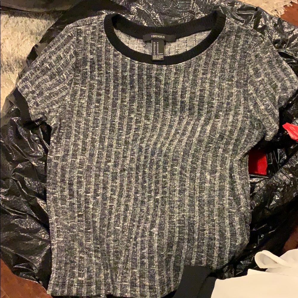 Black/grey top